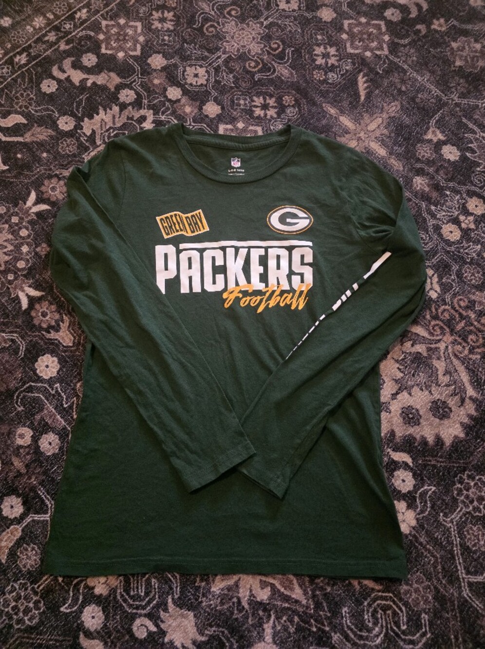 NFL Green Packers Long Sleeve Graphic Tee with Yellow Accents